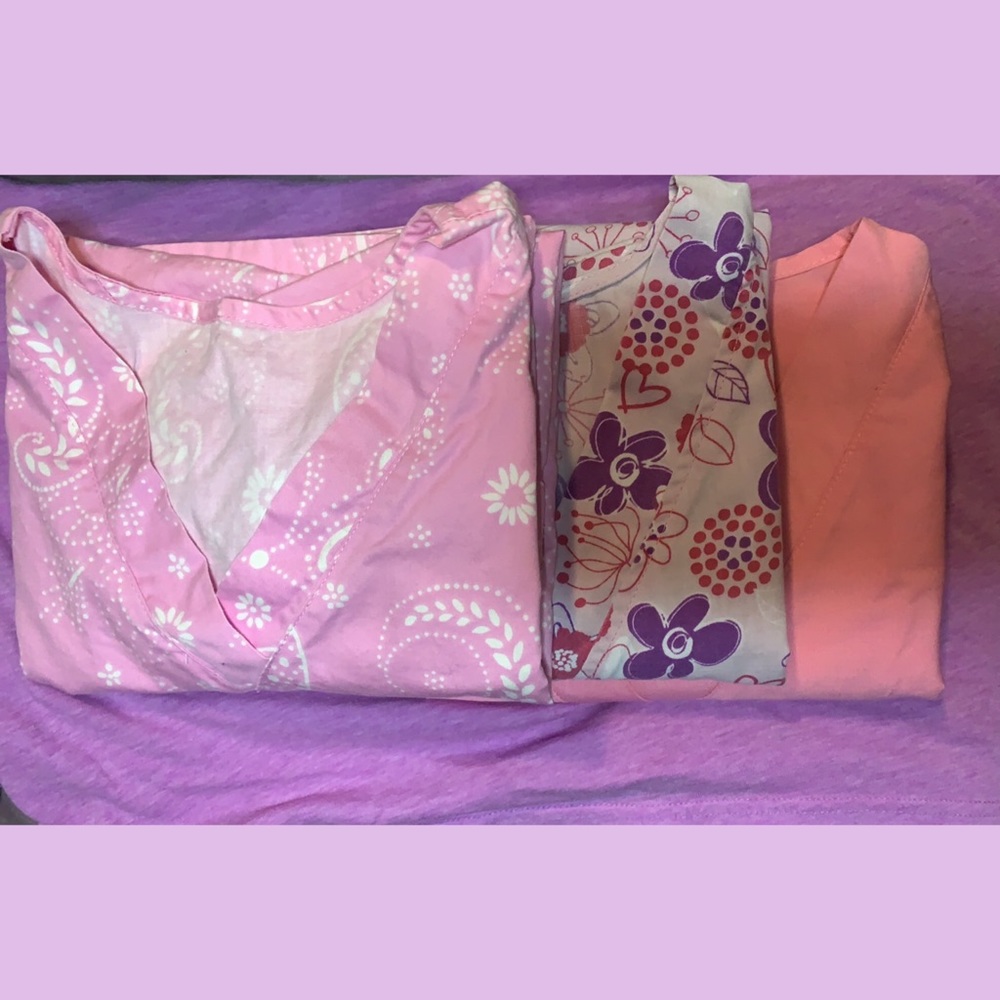 Medium scrub tops bundle - 2 printed 1 plain